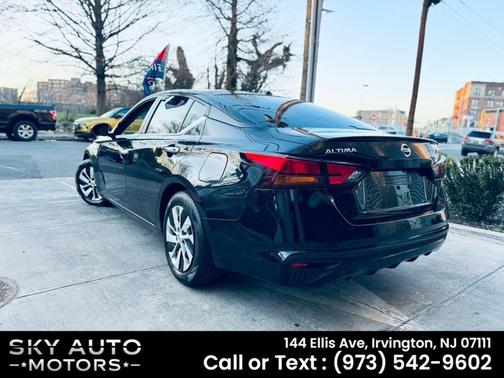 Super Black 2020 Nissan Altima S FWD