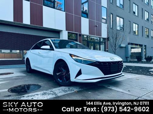 2022 Hyundai ELANTRA SEL