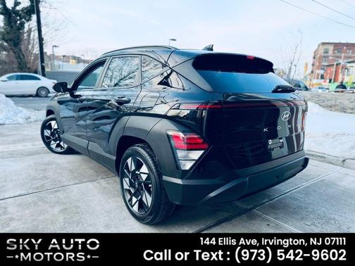 2024 Hyundai KONA SEL