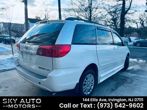 2007 Toyota Sienna XLE