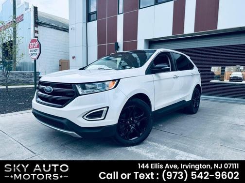White Platinum Metallic Tri-Coat 2017 Ford Edge Titanium