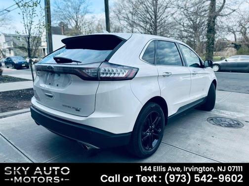 White Platinum Metallic Tri-Coat 2017 Ford Edge Titanium