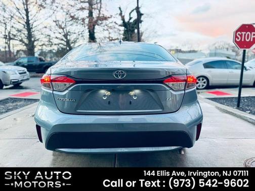 2022 Toyota Corolla LE