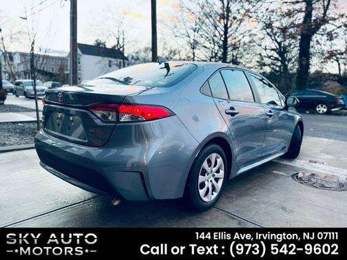 2022 Toyota Corolla LE