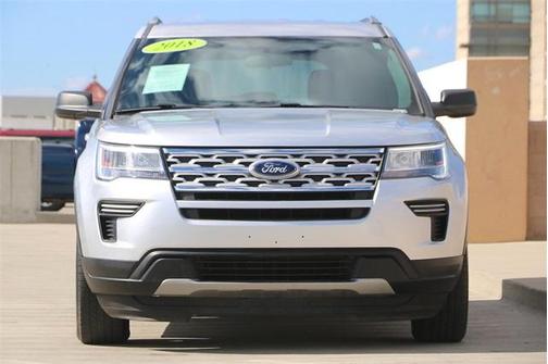 Photo 5 of 35 of 2018 Ford Explorer XLT