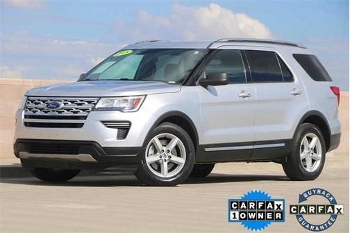 Photo 1 of 35 of 2018 Ford Explorer XLT