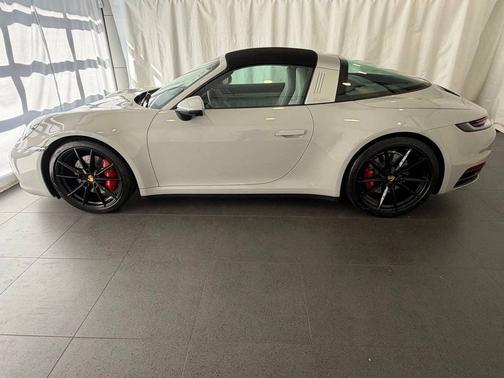 Chalk 2021 Porsche 911