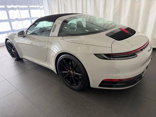 Chalk 2021 Porsche 911