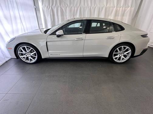 Chalk 2025 Porsche Panamera