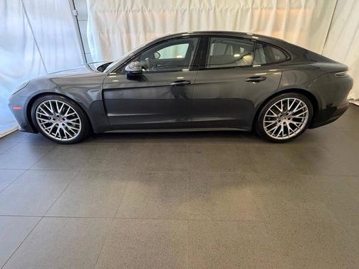 Volcano Grey Metallic 2025 Porsche Panamera