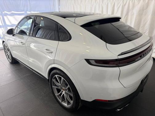 2025 Porsche Cayenne 