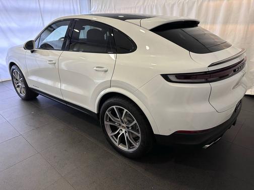 2025 Porsche Cayenne 