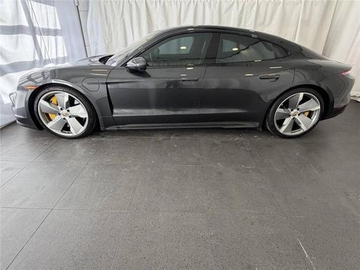 2021 Porsche Taycan 