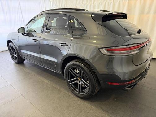 Vulcano Gray Metallic 2021 Porsche Macan