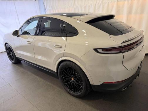 2025 Porsche Cayenne 