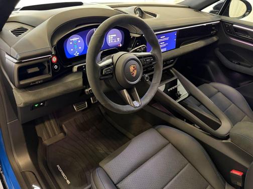 O1O1 2026 Porsche Macan GTS