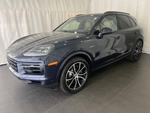 2025 Porsche Cayenne 