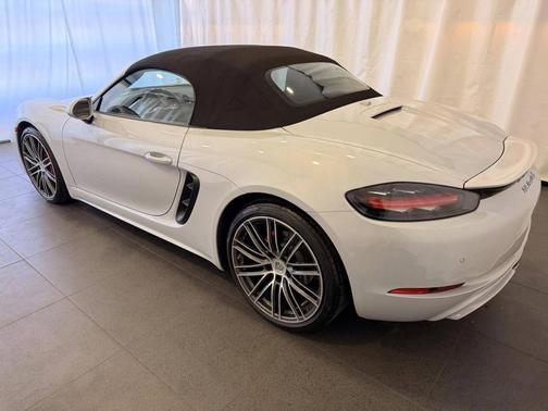 Ice Grey Metallic 2025 Porsche 718 Boxster