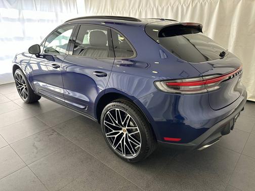 2025 Porsche Macan 