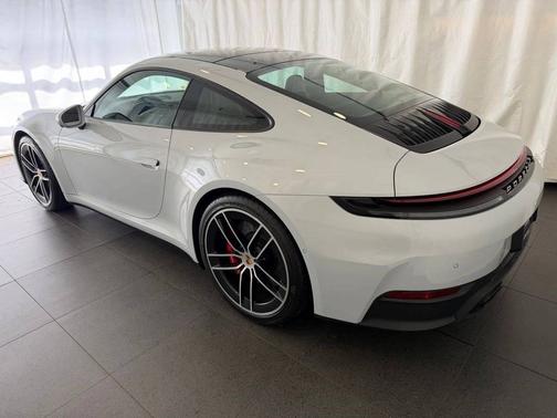 Ice Grey Metallic 2026 Porsche 911