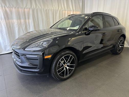 2025 Porsche Macan 