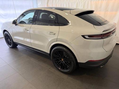 Chalk 2026 Porsche Cayenne
