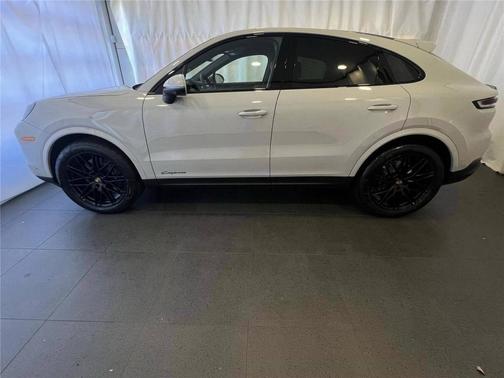 Chalk 2026 Porsche Cayenne
