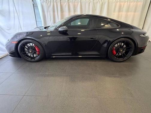 Jet Black Metallic 2024 Porsche 911
