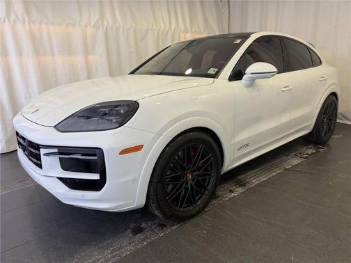 Carrara White Metallic 2025 Porsche Cayenne