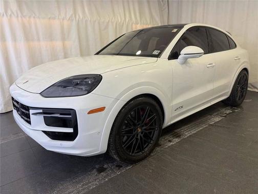 Carrara White Metallic 2025 Porsche Cayenne