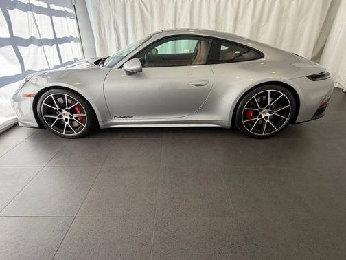 GT Silver Metallic 2026 Porsche 911