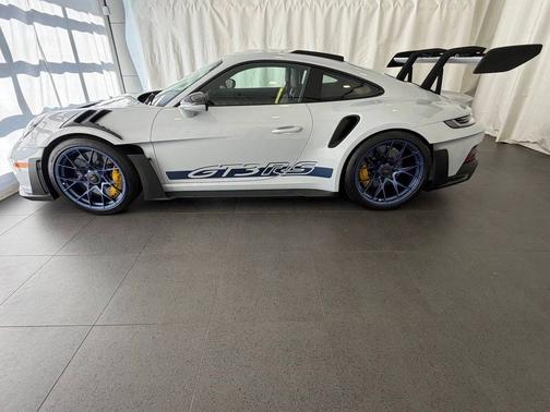 Ice Grey Metallic 2025 Porsche 911