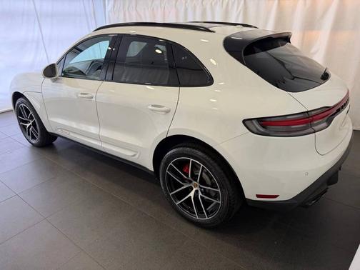 White 2024 Porsche Macan