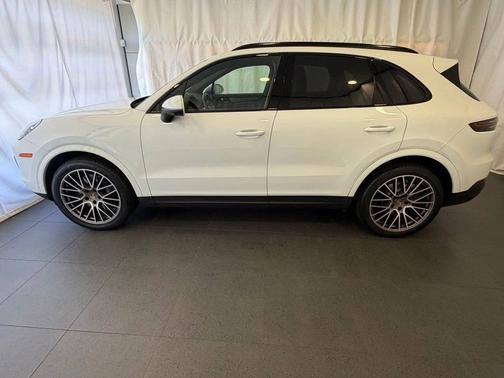 White 2023 Porsche Cayenne