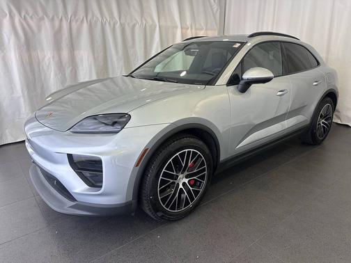 2025 Porsche Macan 