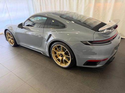 Arctic Grey 2025 Porsche 911