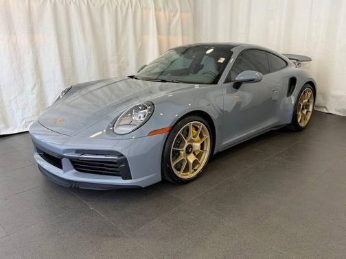 Arctic Grey 2025 Porsche 911