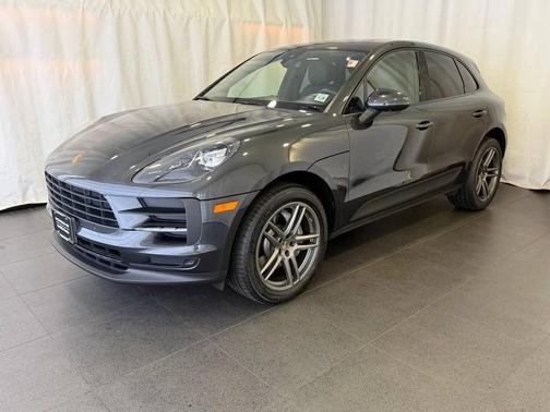 Vulcano Gray Metallic 2021 Porsche Macan