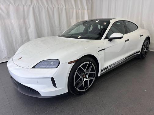 2025 Porsche Taycan 