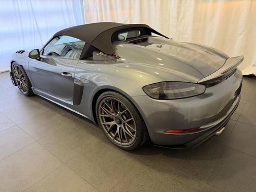 2024 Porsche 718 Spyder 
