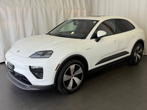 White 2025 Porsche Macan