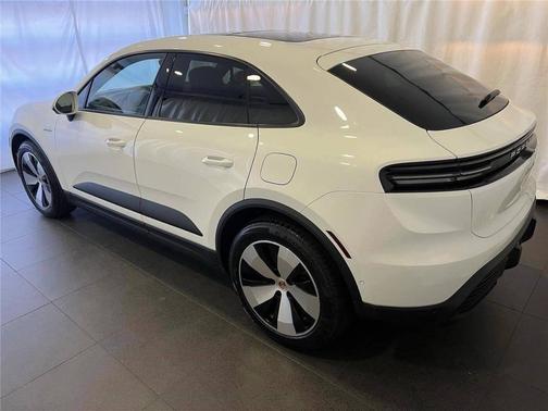 White 2025 Porsche Macan