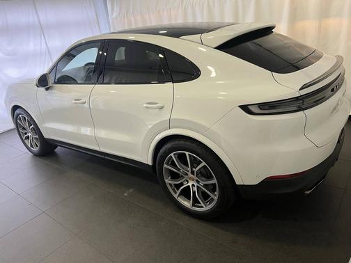 2025 Porsche Cayenne 