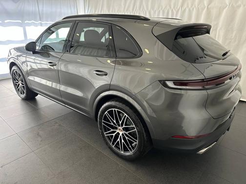 2025 Porsche Cayenne 