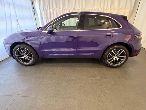 Preparation for Paint to Sample: Ultraviolet 2022 Porsche Macan