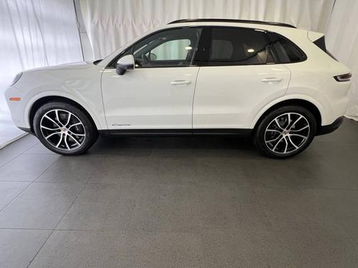 2025 Porsche Cayenne 