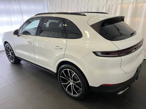 2025 Porsche Cayenne 