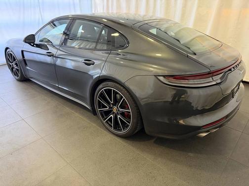 Volcano Grey Metallic 2023 Porsche Panamera