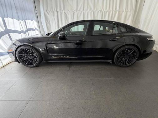 Black 2022 Porsche Panamera