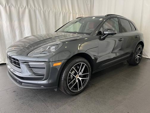 Volcano Grey Metallic 2025 Porsche Macan